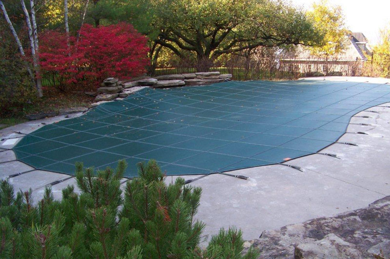 Long Island pool closing services